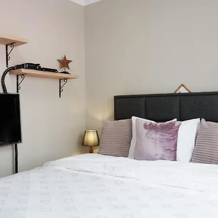 Cozy Flat With Excellent Location In Kadikoy, Istanbul Διαμέρισμα