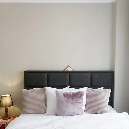 Διαμέρισμα Cozy Flat With Excellent Location In Kadikoy, Istanbul *